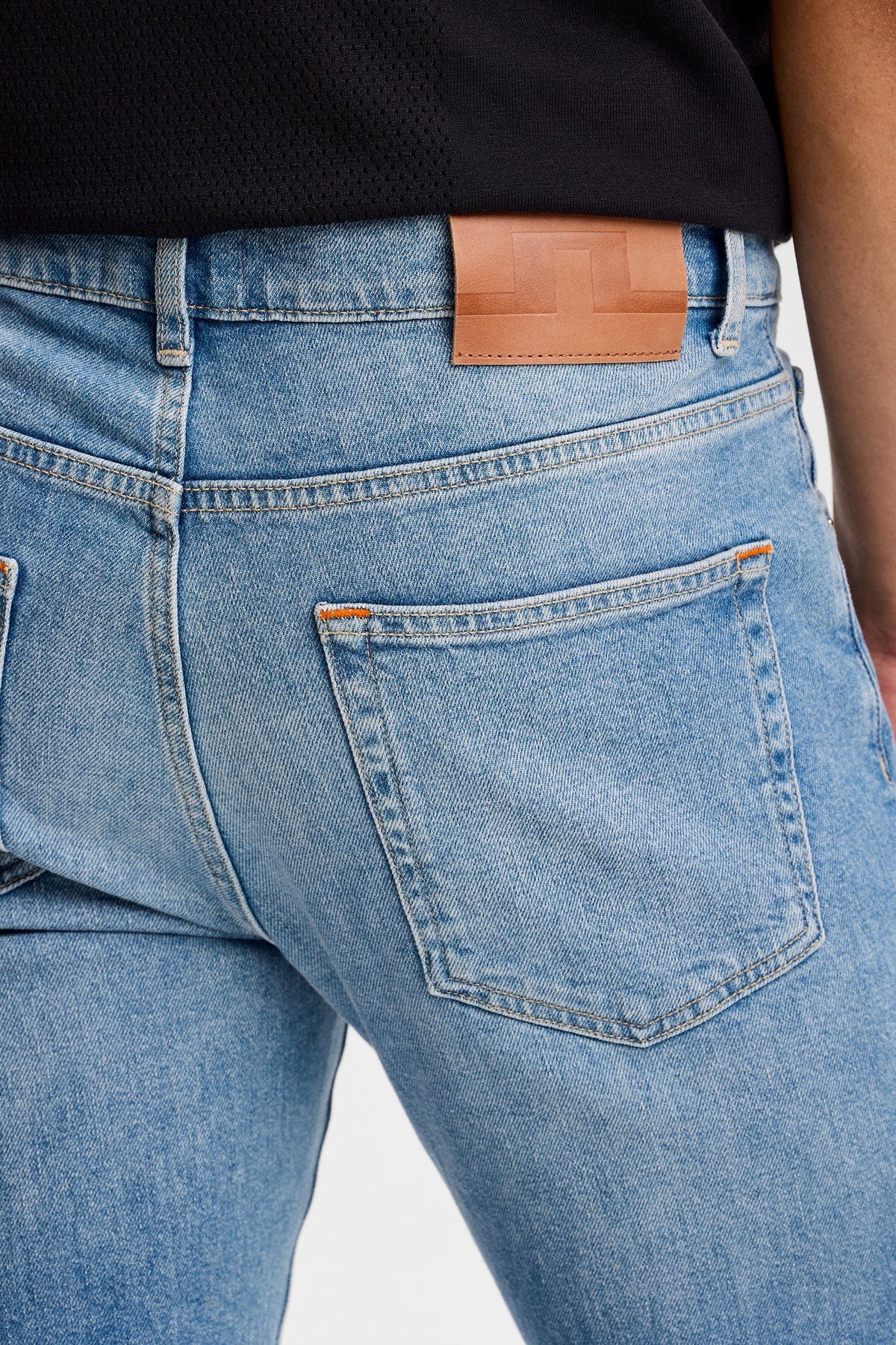 Jax Light Wash Slim Jeans / Light Blue