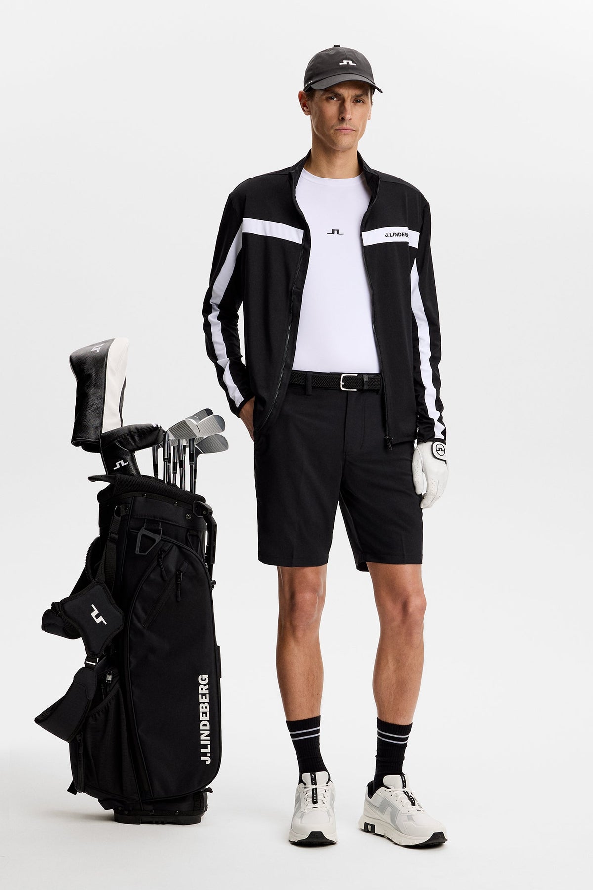 Mitch Shorts / Black